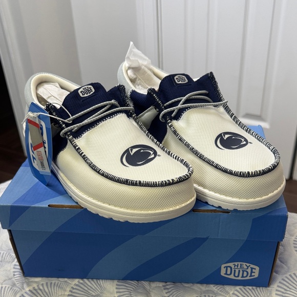 Hey Dude Wally Tri Penn State Slip On Shoes Navy Grey Men’s 9 NWT - Picture 2 of 8